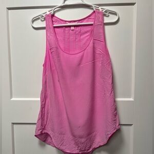 EUC! Womens Lily Pulitzer Silk top. Size small. pink